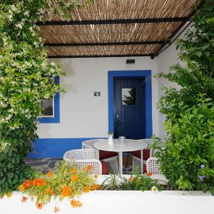 Two Suites House with Patio and Balcony