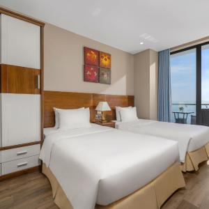 Two-Bedroom Apartment Residence Ocean View with Balcony