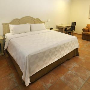 Premium King Room