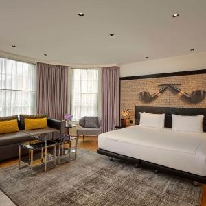 Studio King Suite