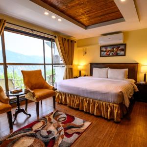 Double Room with Mountain View