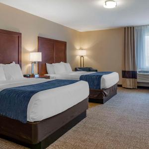 Queen Room with Two Queen Beds - Non-Smoking