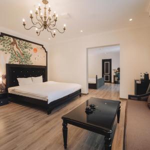 Family Suite with Balcony