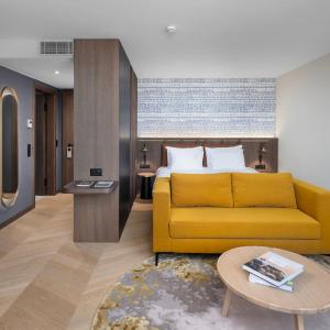 Suite with Kitchenette Lake View
