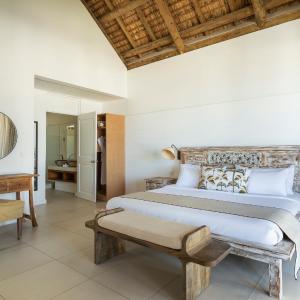 Deluxe Beach Front Suite
