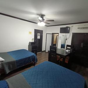 Studio (4 Adults)