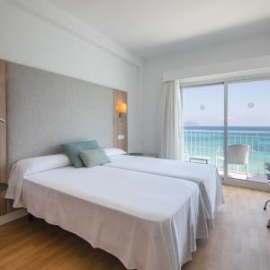 Double Room with Balcony and Sea View