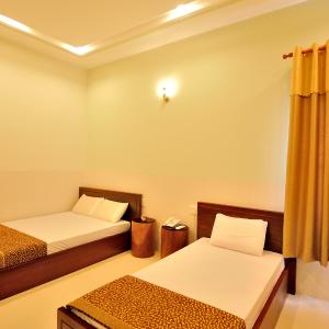 Economy Triple Room