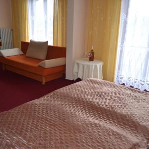 Double Room with two Extra Beds