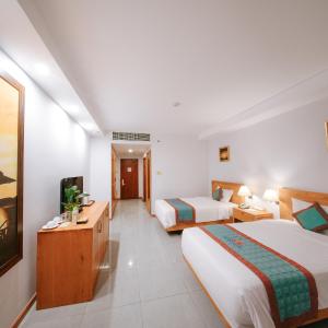 Deluxe Triple Room with Sea View