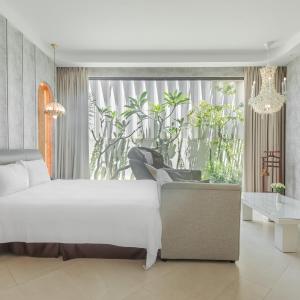 Deluxe Double Room (Check-in after 18:00)