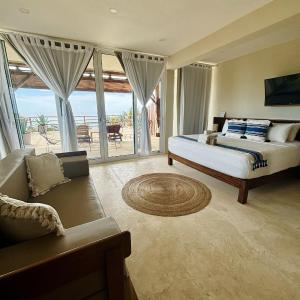 Deluxe Suite with Sea View