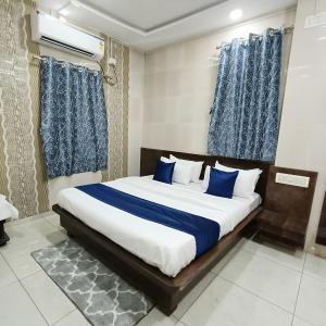 Deluxe Double Room (2 Adults + 1 Child)