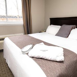 King Room with Jacuzzi and Limited View - First Floor/Non-Smoking