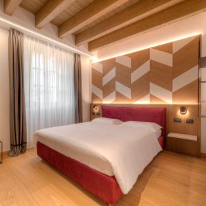 Junior Suite with Balcony