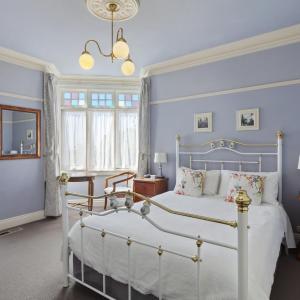 Queen Room with Balcony