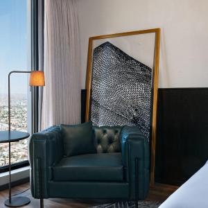 Standard King Room with City View