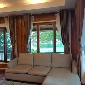 Two-Bedroom Suite with Sea View