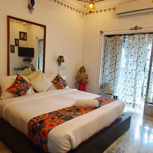 Junior Suite with Balcony