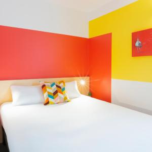 Pure Room with One Double Bed