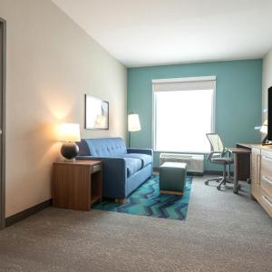 One-Bedroom King Suite