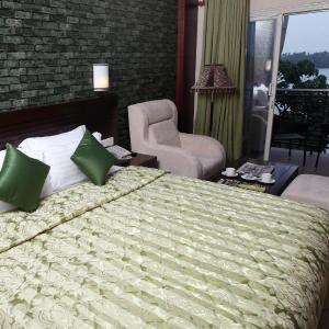 Premium Double Room With Lake View