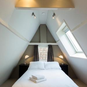 Penthouse Apartment with Canal View(6 Adults)