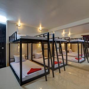 Single Bed in 10-Bed Mixed Dormitory Room