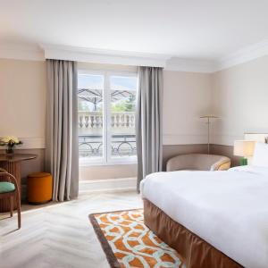 Premium Queen Room