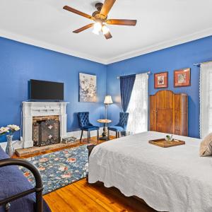 Queen Room with Garden View