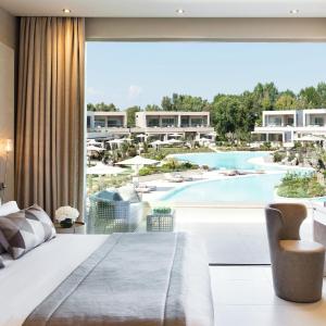 One Bedroom Suite Grand Balcony Pool View