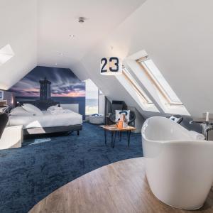 Deluxe Double Room with Sea Side
