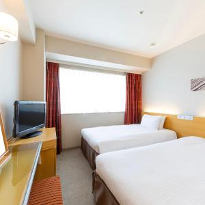 Compact Twin Room - Non-Smoking