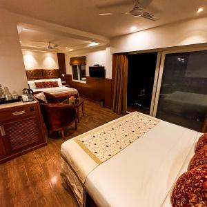 Quadruple Forest View Room