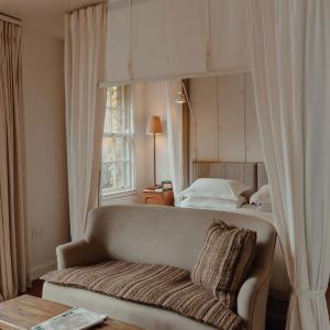 Large Guest Room