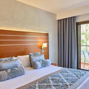 Double Room (1 Adult)