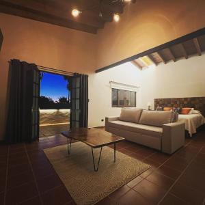 King Studio with Sofa Bed