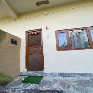 Family Room with Garden View