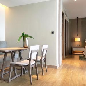 One Bedroom Sea View Suite