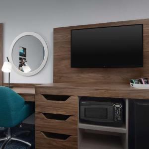 King Room with Spa Bath