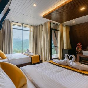Deluxe Queen Suite