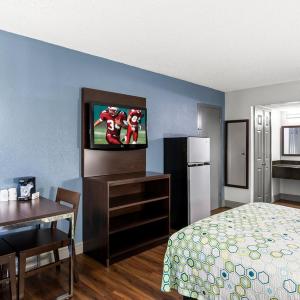 Studio Room with One Double Bed Smoking