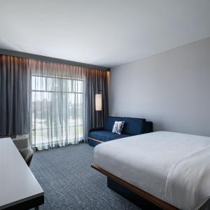 King Room - Hearing Accessible