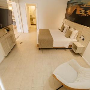 Royal Suite with King Bed