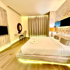 Suite (2 Adults)