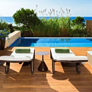 One-Bedroom Premium Suite - Beachfront
