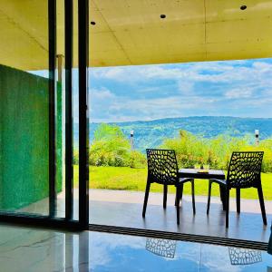 King Room with Mountain View