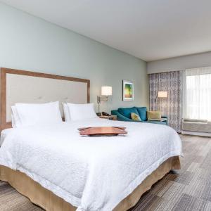 King Room with Sofa Bed - Non-Smoking