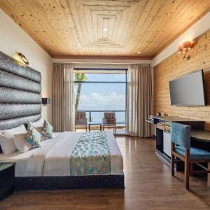 Super Deluxe Room Valley Facing