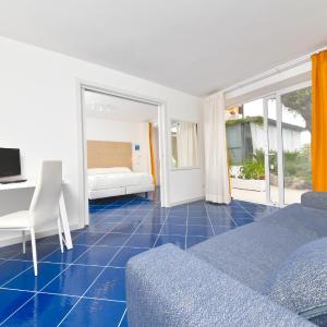 Comfort Double or Twin Room with Terrace